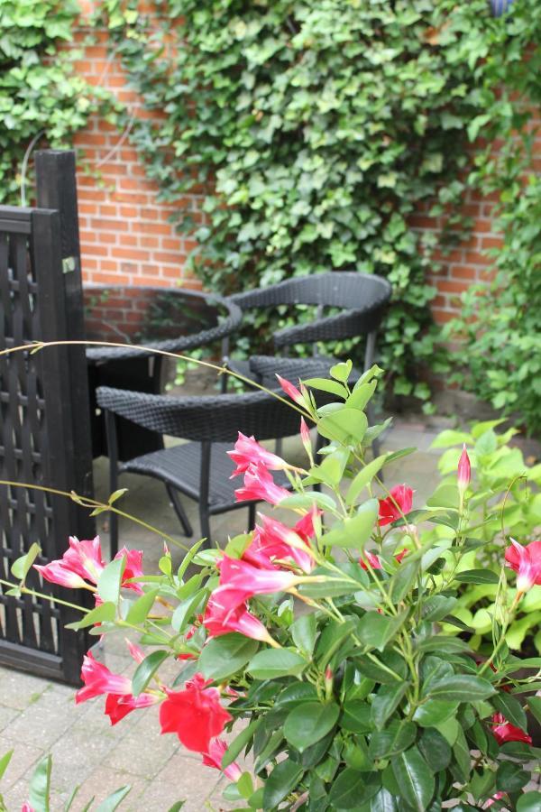 오덴세 아말리 베드 앤드 브렉퍼스트 B&B 외부 사진